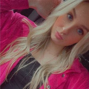 Meet your Posher, Abbey